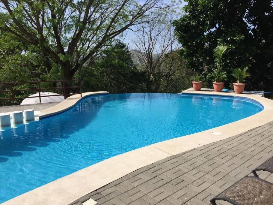 Casa Vacacional En Herradura Con Piscina Privada * Playa Herradura (Puntarenas)