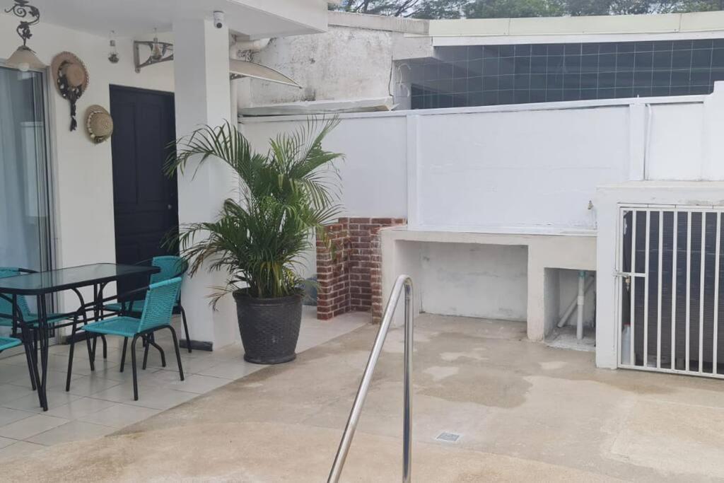 Casa Vacacional En Herradura Con Piscina Privada Playa Herradura (Puntarenas)
